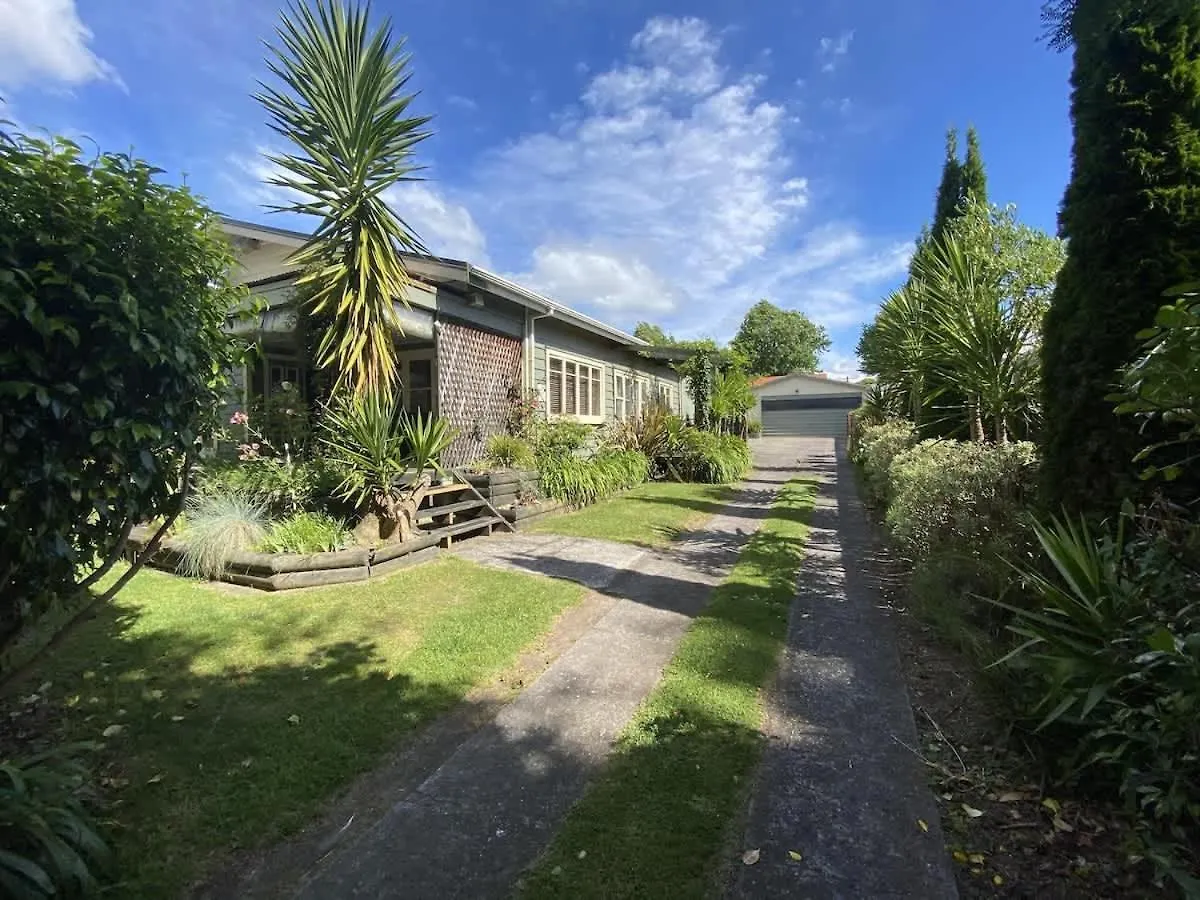 Villa Mutts Mtbs & Mud Pools Rotorua Neuseeland